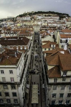 Vista sobre Lisboa - Rua de Sta. Justa e o Castelo